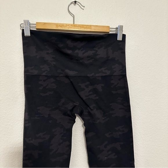 SPANX Look at Me Now Camo Leggings Seamless High Waisted Ankle Length Size XL - Picture 6 of 10